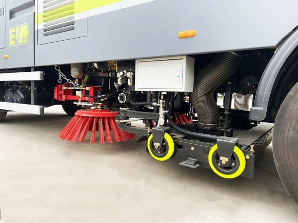 凌宇纯电动洗扫车