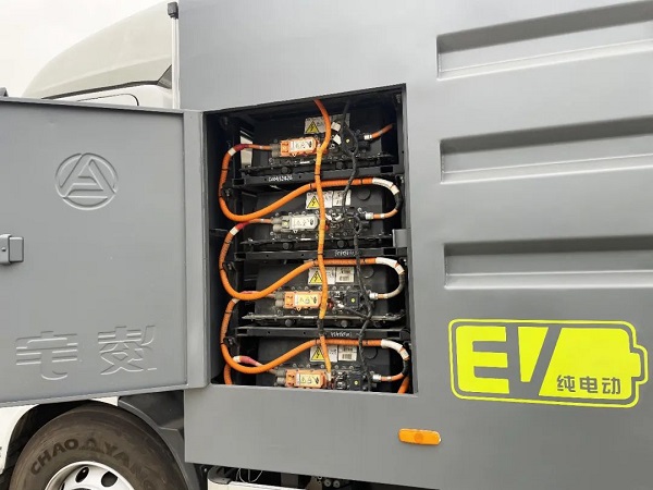 凌宇纯电动洗扫车