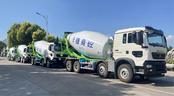重汽&凌宇搅拌车交付客户