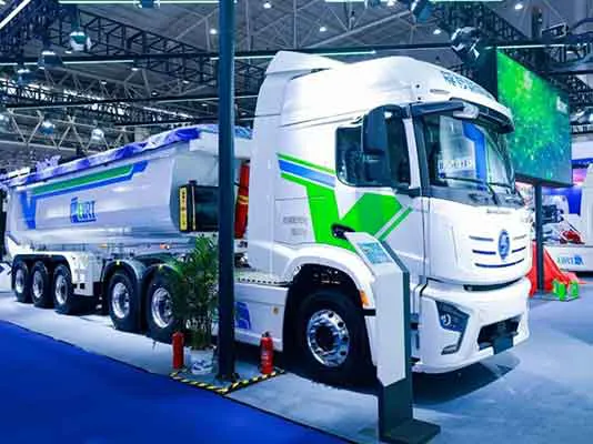 &emsp;EVRT-700纯电动头挂渣土车