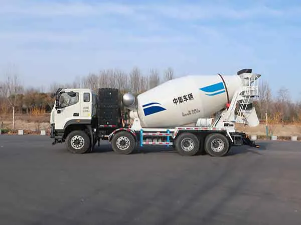 水泥罐车