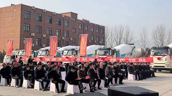 纯电动搅拌车交付