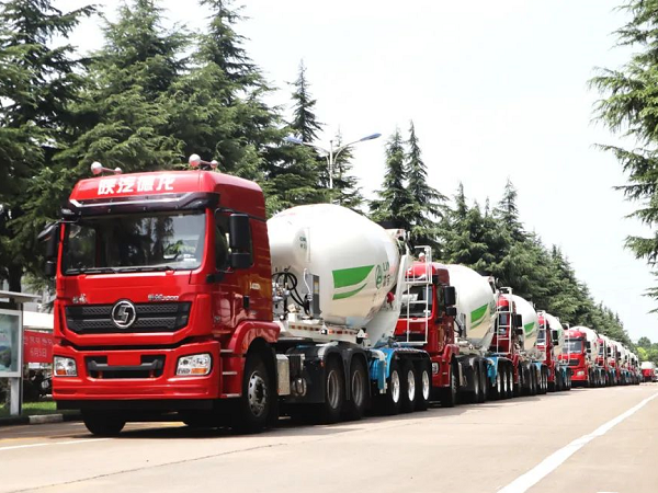 凌宇老客户试水半挂搅拌车，10台批量交付开华东先河！