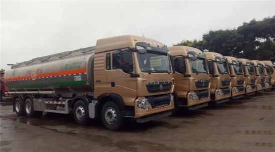 中集凌宇轻量化液罐车驰骋西陲
